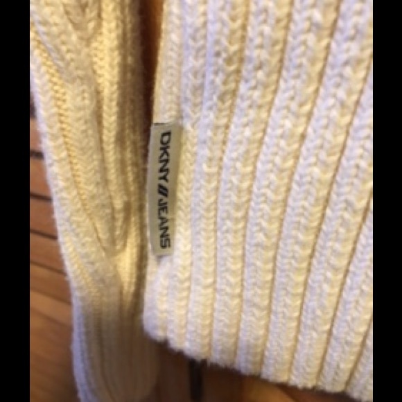 DKNY Heavy Off-white Sweater - Picture 7 of 7